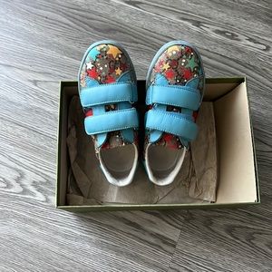 Gucci shoes for kids size European 27!!